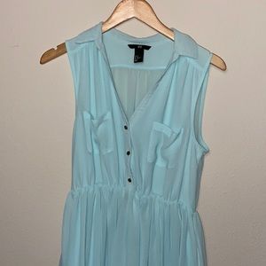 Light blue dress with pockets!